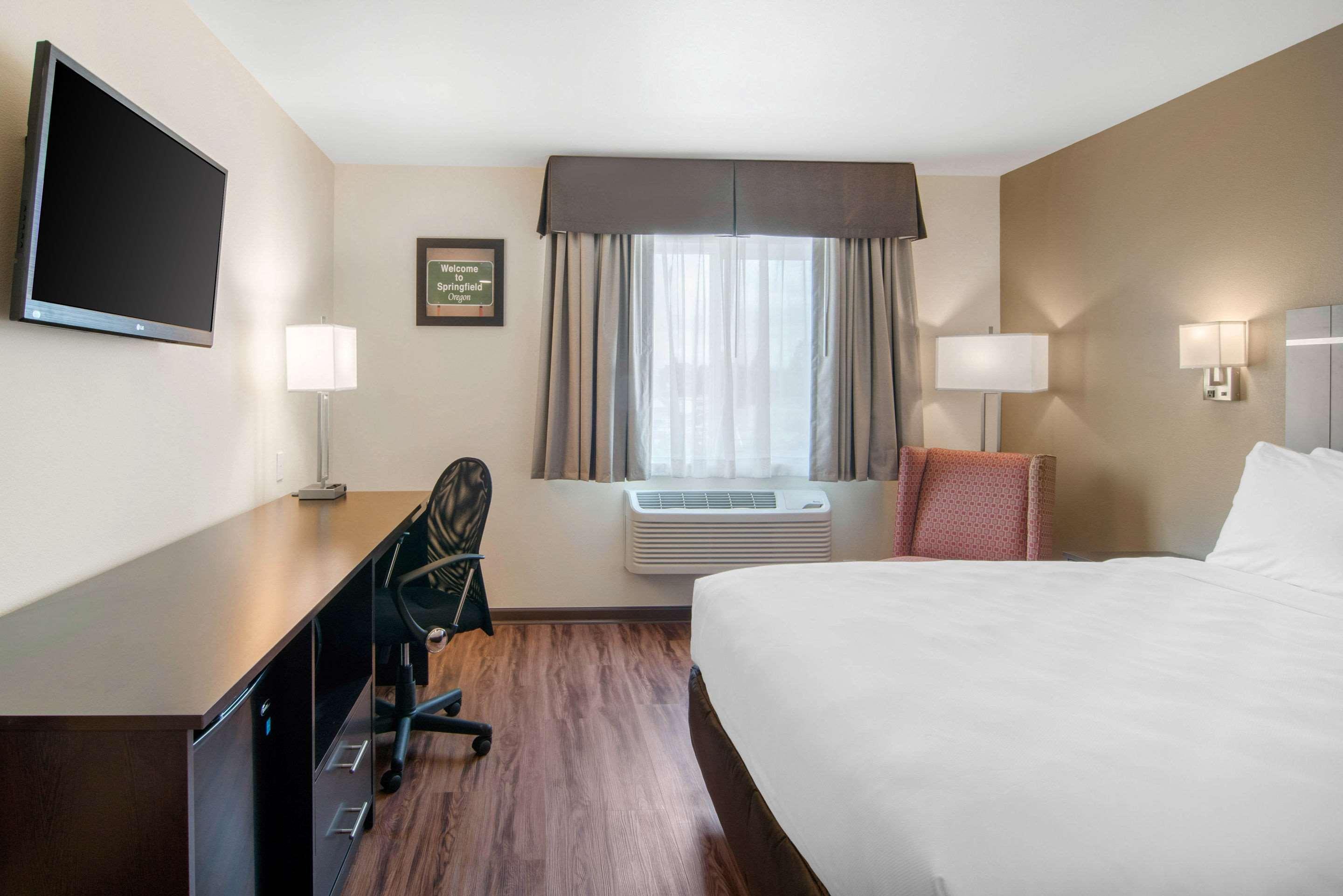 Econo Lodge Inn & Suites Springfield Exteriör bild
