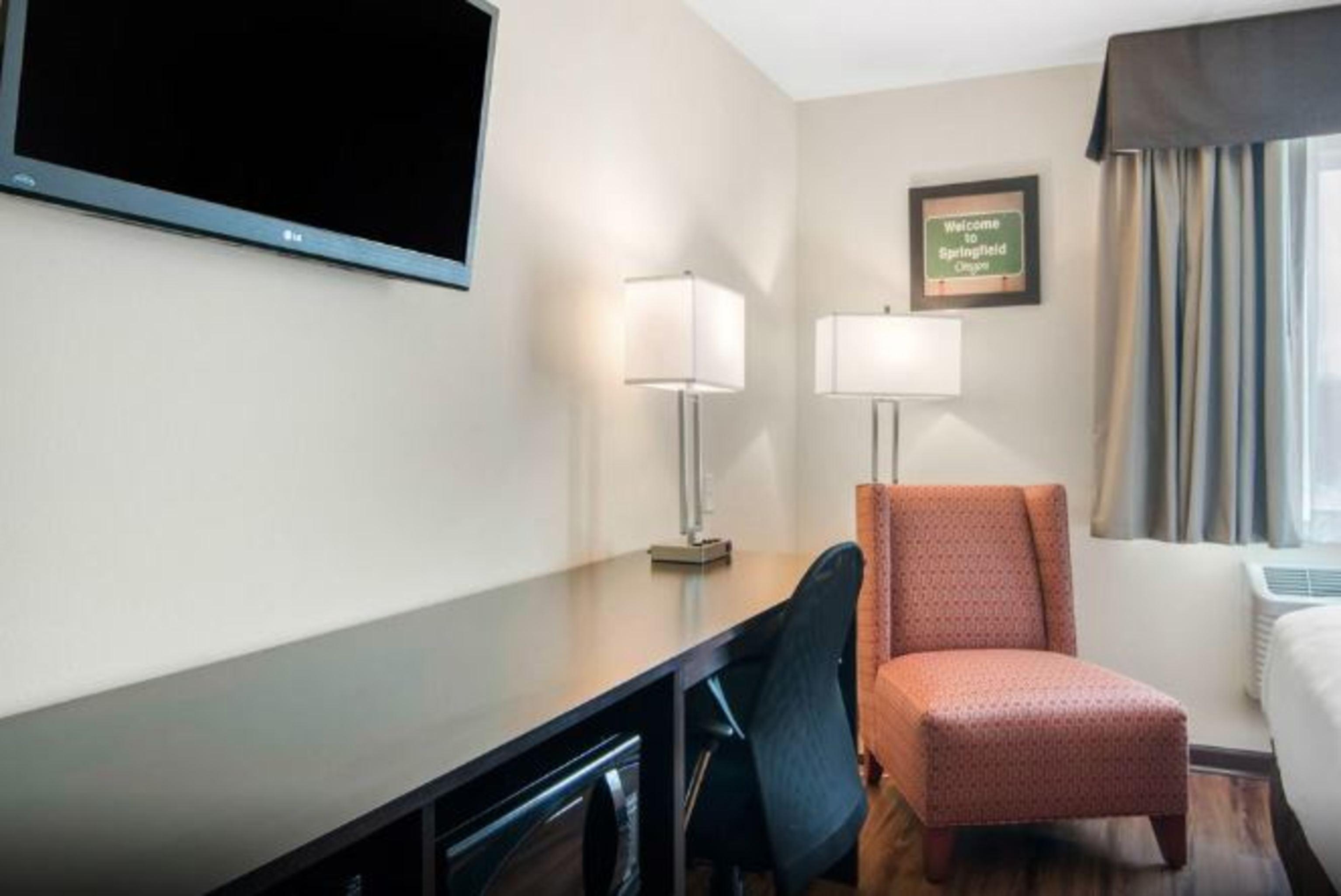 Econo Lodge Inn & Suites Springfield Exteriör bild