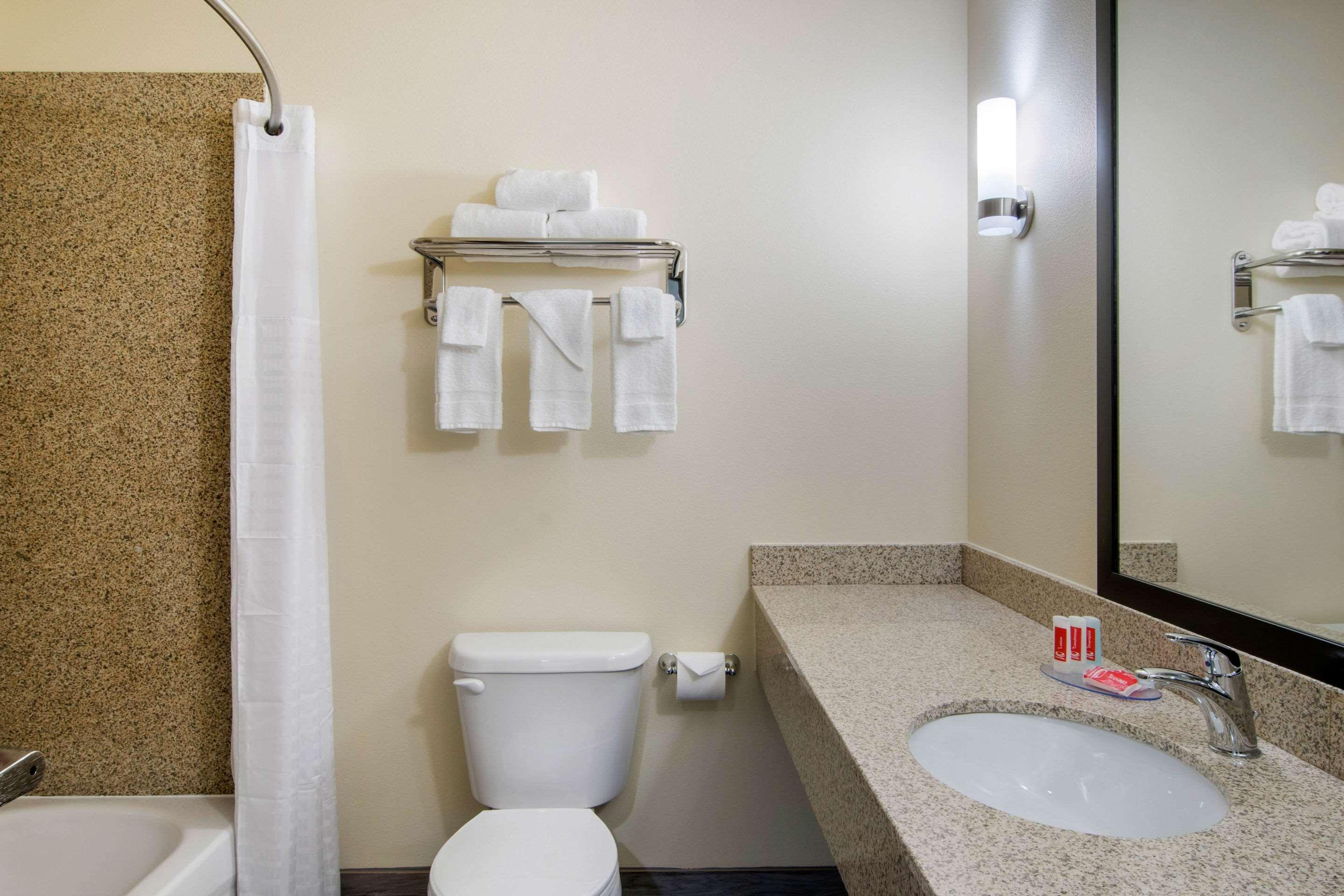 Econo Lodge Inn & Suites Springfield Exteriör bild